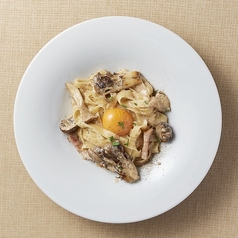 【Pasta パスタ】5種キノコのカルボナーラ