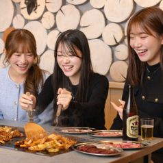 鉄板焼肉と肉鍋　ごちゃまぜ商店　大曽根駅本店の雰囲気1