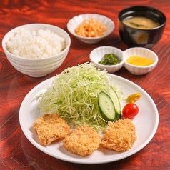 和食の職人が日替わりで手掛ける名店の味を引き継ぐ逸品