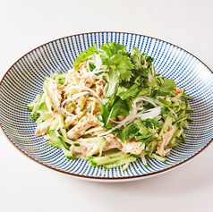 蒸し鶏とパクチーサラダ