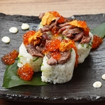 牛×雲丹×イクラの大蔵巻き寿司