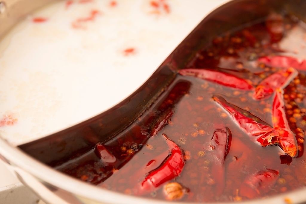 20種類以上の薬膳香辛料を使用した薬膳スープ