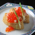料理メニュー写真&nbsp;海鮮 いなり寿司 いくらかけ