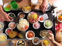 創作もんじゃやお好み焼きなど豊富なメニュー♪