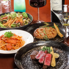 チーズリゾットや豊富な料理メニューの写真