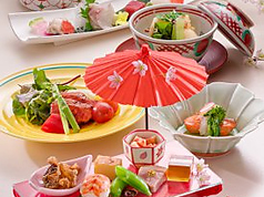 「常陸牛照焼き」「春鮭」「土鍋炊き 桜海老と筍御飯」を含んだ全8品『北山』