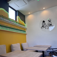店内は温かく落ち着いた雰囲気のある内装で、ゆったりとした時間をお過ごしいただけます。ディナー営業中★韓国料理をぜひ一度お召し上がりください。お客様の笑顔のために美味しい料理を作ってお待ちしております♪ランチは土日祝のみ営業中です◎