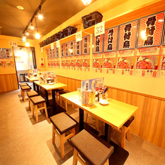 4名様までのテーブル席です。気心知れたご友人とのお食事にも最適!当店こだわりの料理をお楽しみいただけます♪