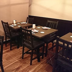 テーブル(2～4名様)×1席