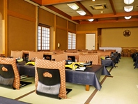 各種ご宴会は最大100名様までOKのこちらのお部屋で!