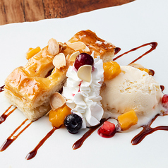 キャラメルアップルパイ バニラアイス添え