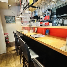 カウンター席もございます。