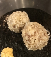 自慢のカニ入りモチ米焼売!!