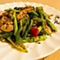 豚肉の青唐辛子炒め(激辛)