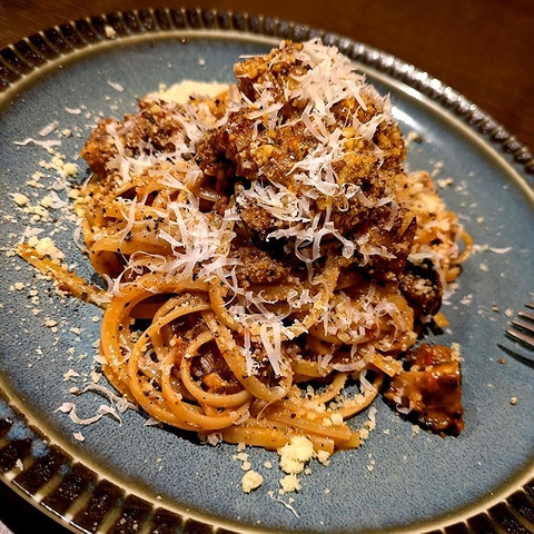 お酒飲める食堂！石窯オーブンと鉄板料理、樽ワイン1000円飲み放題がオススメっ！