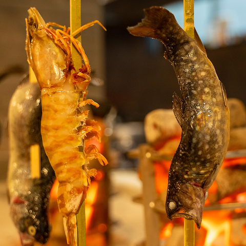 【京都駅前】本格的な原始焼きと旬の創作和食が自慢