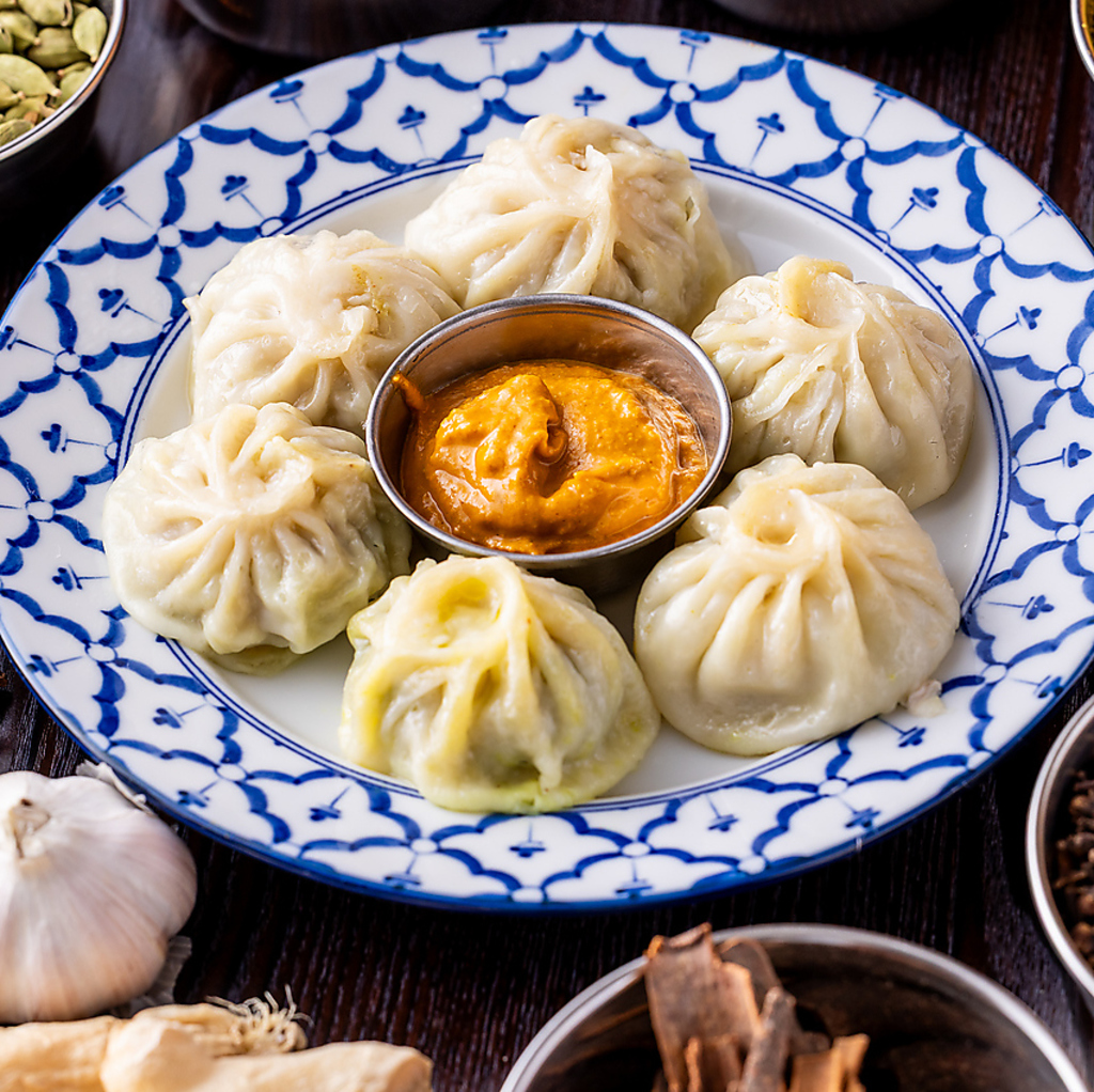 ネパール風蒸し餃子“モモ“