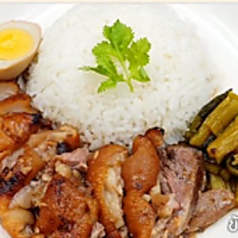 カオカームー(豚足煮込ご飯)