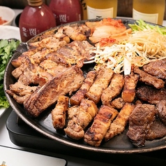 【超お得】特撰 和牛カルビと三種サムギョプサル 満腹コース