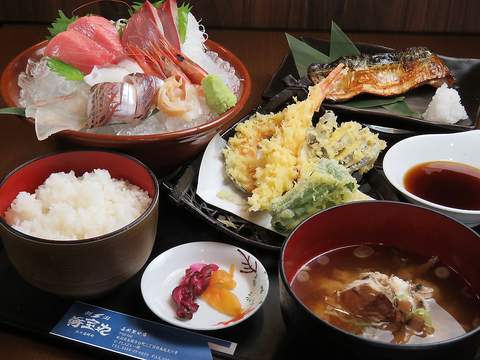 海鮮丼や日替わり定食など多数！