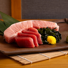 本マグロの断面刺し