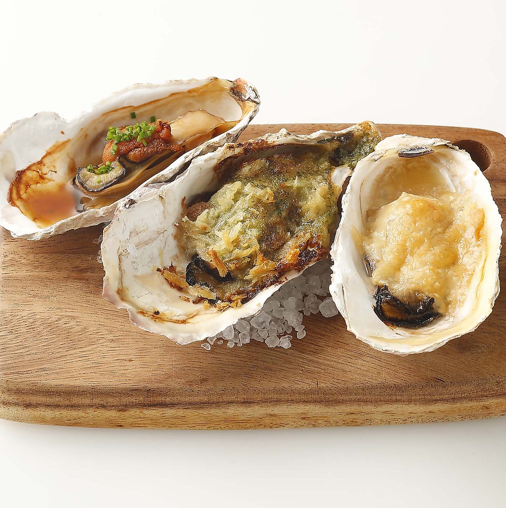 生牡蠣はもちろん、焼き牡蠣や定番カキフライまで・・是非ご堪能ください♪