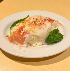 半熟卵と生ハムの自家製ポテトサラダ