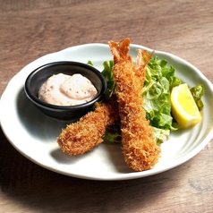 洋食仕立てのエビフライ