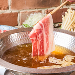 和食の達人・吉岡氏プロデュースの黄金出汁で愛媛県産の豚肉を美味しくお召し上がりください。