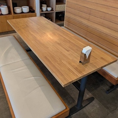 ゆったり！６名様で利用可能なテーブル席