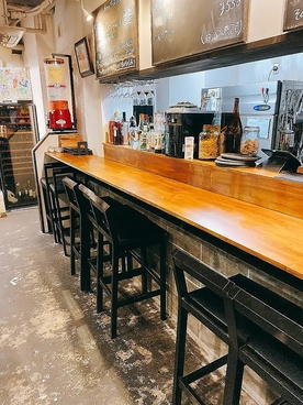 愛媛バル Anonimo アノーニモの雰囲気1