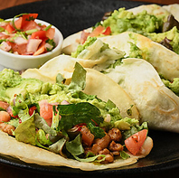 20種以上のスパイス香る！自慢の多国籍メニュー