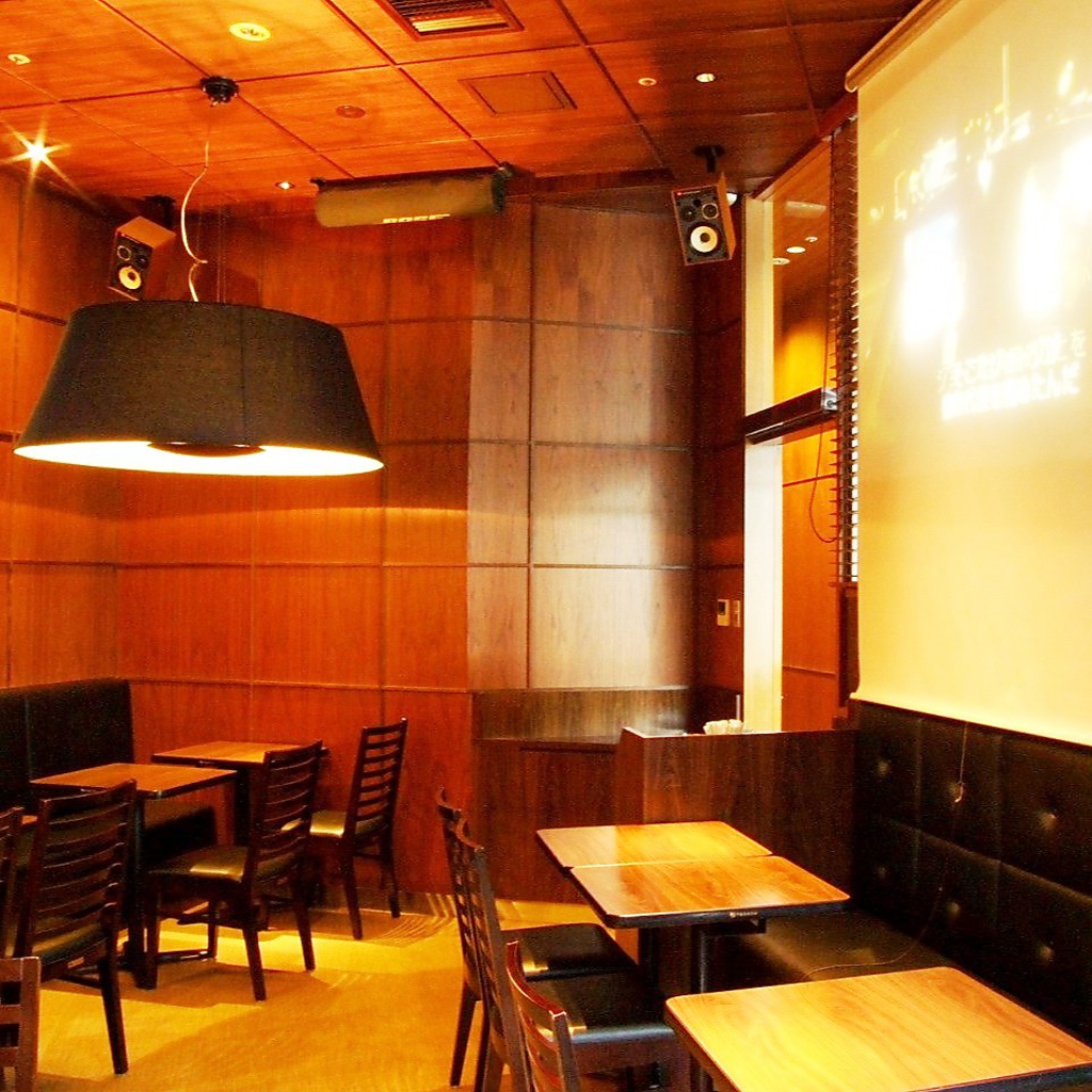 プロジェクター&マイク&音響設備で演出なんでもあり！最大82名！半個室貸切15名～★詳細はコースへ