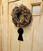 鍵の形をしたドアノッカーほんとにおしゃれな店内。