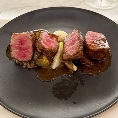 和牛トモサンカクのロティ-トリュフのソース-