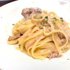 豚肉の白ワイン煮込みフェットチーネの写真