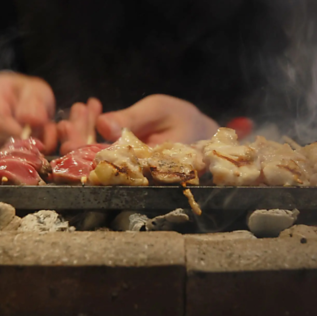 【看板メニュー】本格備長炭火焼き鳥 88円（税込96円）～♪