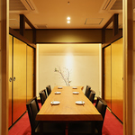 店内奥にあるお席は完全個室完備。お座敷も座椅子タイプなので安心。節目のお祝いや集まりにどうぞ。