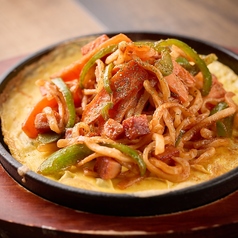 タイラ製麺所　鉄板ソバリタンの写真