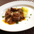 料理メニュー写真&nbsp;イタリア郷土料理グラッシュ ~ワイン煮込~