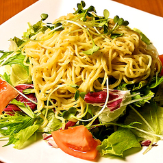 がっつりラーメンサラダ