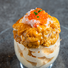 とろけるムースに、雲丹・蟹・イクラが舞い降りる！俺のイタリアン 吉祥寺の人気No.1メニュー！！の写真