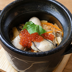 名物!牡蠣といくらの土鍋ごはん
