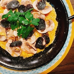 トリュフとマッシュルームのオムレツ