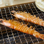 活きたままのプリップリの海老をご堪能ください。