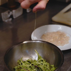 ディナーは種類豊富な料理の数々をアラカルトで！