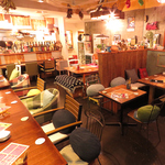ゆったりソファー席や2名様テーブル席もあります◎貸切もお気軽にご相談を！！