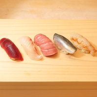 旬の食材を近海から厳選して仕入れ