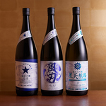 ＜充実の日本酒ラインナップ＞季節の限定酒や希少な銘柄を取り揃えております。 