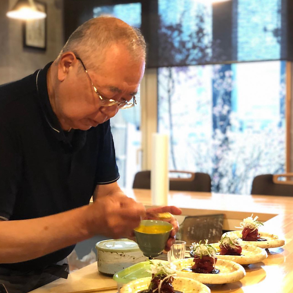 当店のお料理は東京の市場、仙台の市場に合わせてご用意。店主こだわりの料理をご堪能ください。